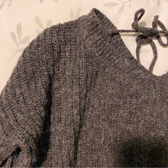 gray sweater - Picture 4 of 6